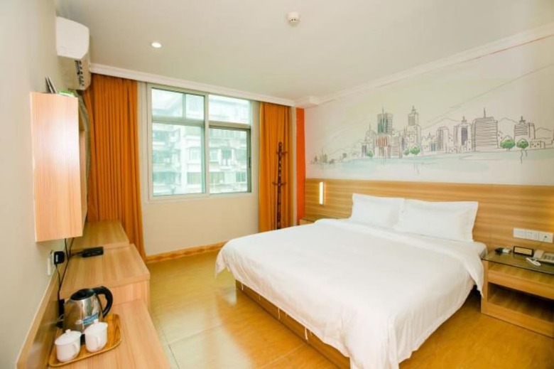 Yimi Hotel Donghu Metro Station Branch