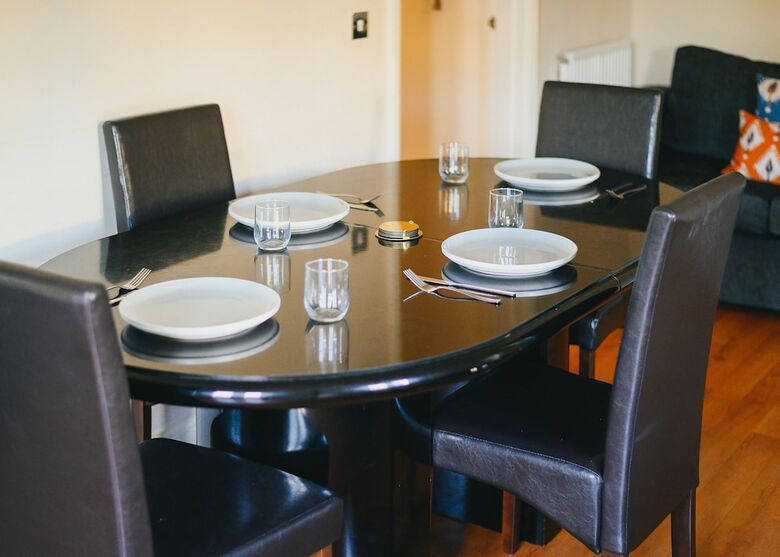 Business Park Apartments (Peymans)