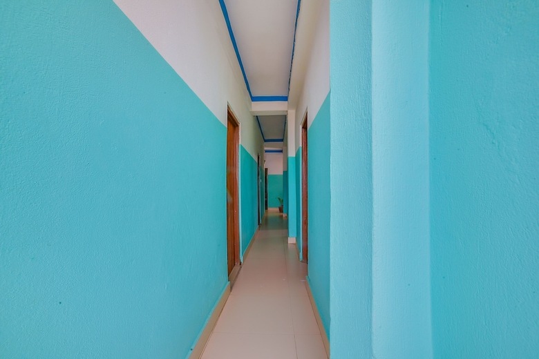 Spot On 480 Hotel Sish Mahal