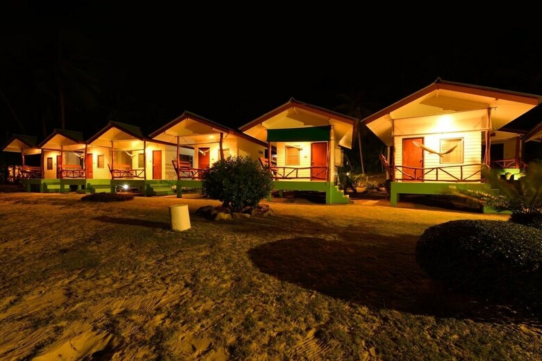 Hotel One More Night Beach