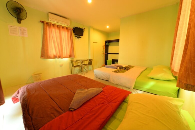 Hotel One More Night Beach