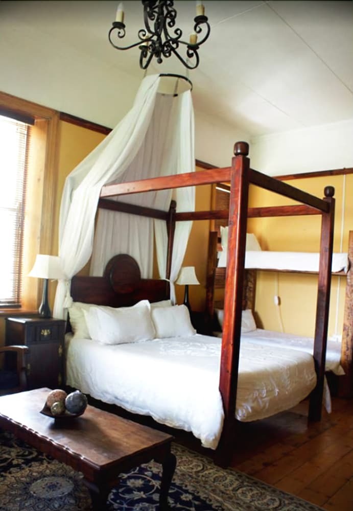 Hotel Shady Pines Guest House