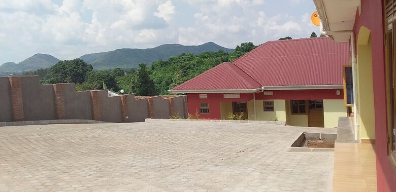 Hoima Breeze Hotel