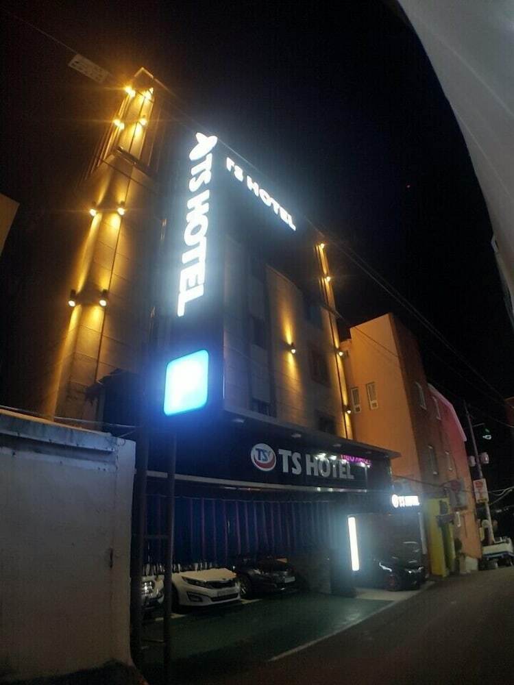 Ts Hotel