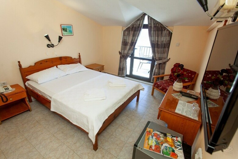 Diplomat Hotel