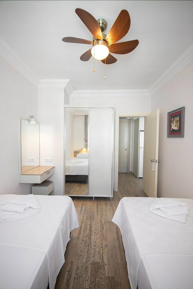 Diplomat Hotel