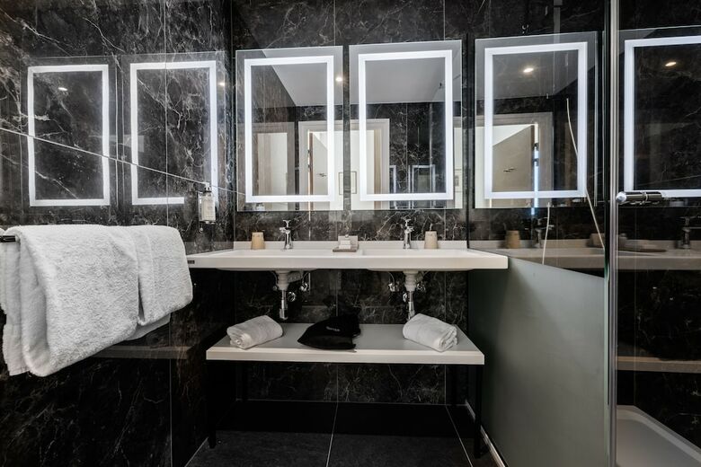 Hotel Spa Husseren Collections