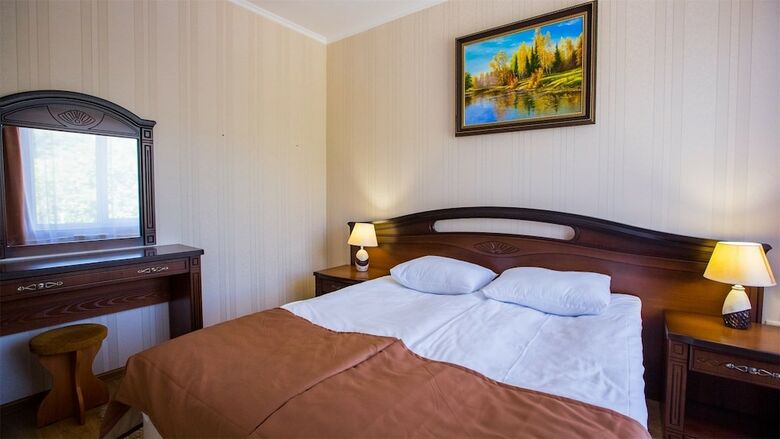 Garden Hills Hotel