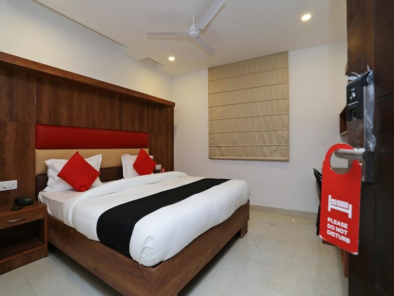 Hotel Capital O 40964 Urban Delux