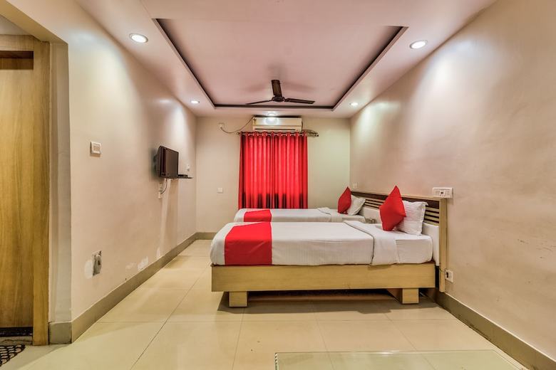 Capital O 35491 Hotel Aryan International