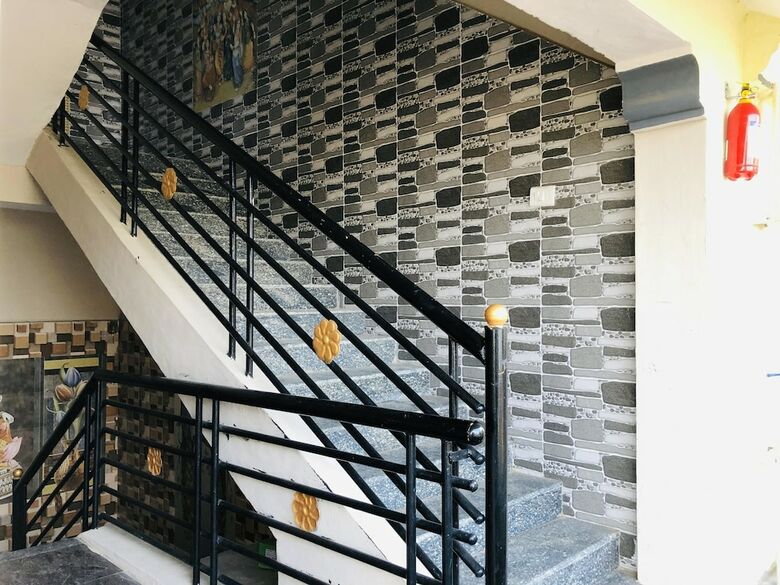 Hotel Oyo 35509 Dhana Dhaanya Residency
