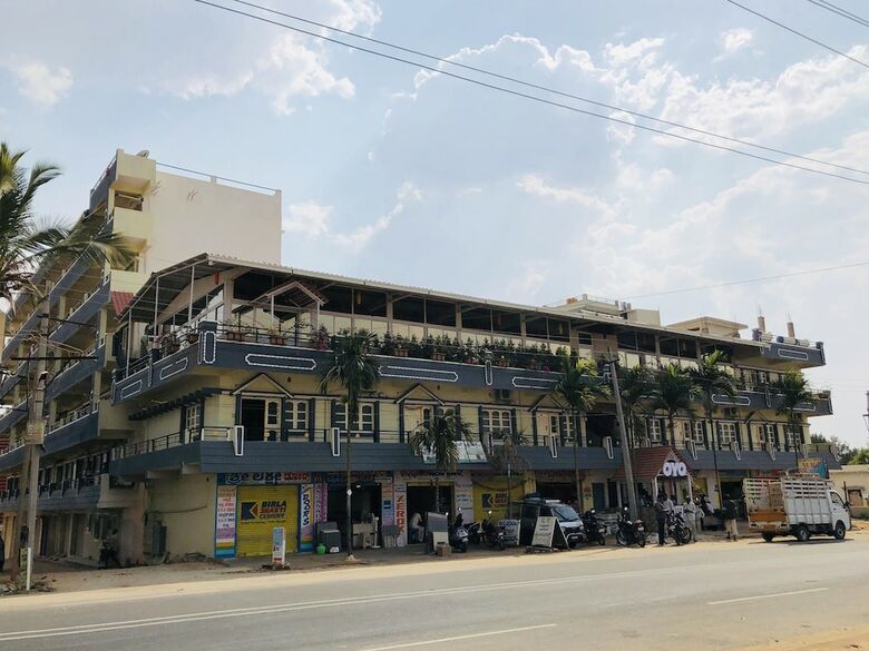 Hotel Oyo 35509 Dhana Dhaanya Residency