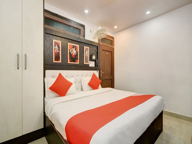 Hotel Oyo 38853 S Sumangalam Palace