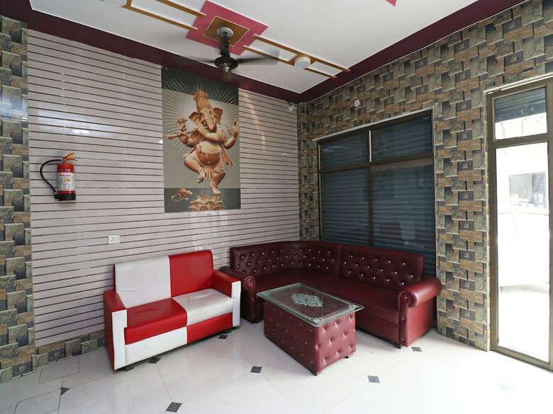 Hotel Oyo 39407 Suranjana
