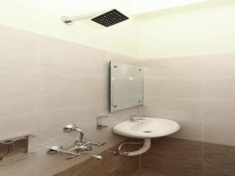 Hotel Oyo Flagship 23620  Vjr Heights  Gachibowli
