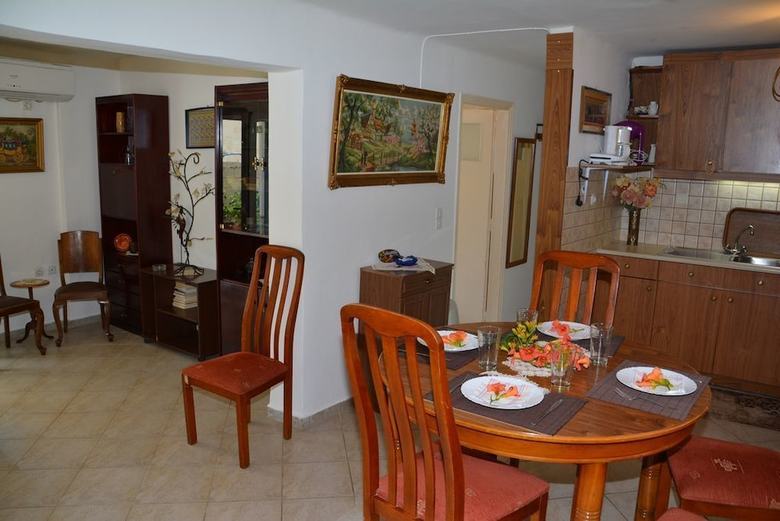 Traditional Summer House In Marmari