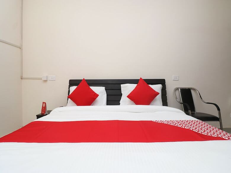 Hotel Oyo Flagship 29680 Bbd
