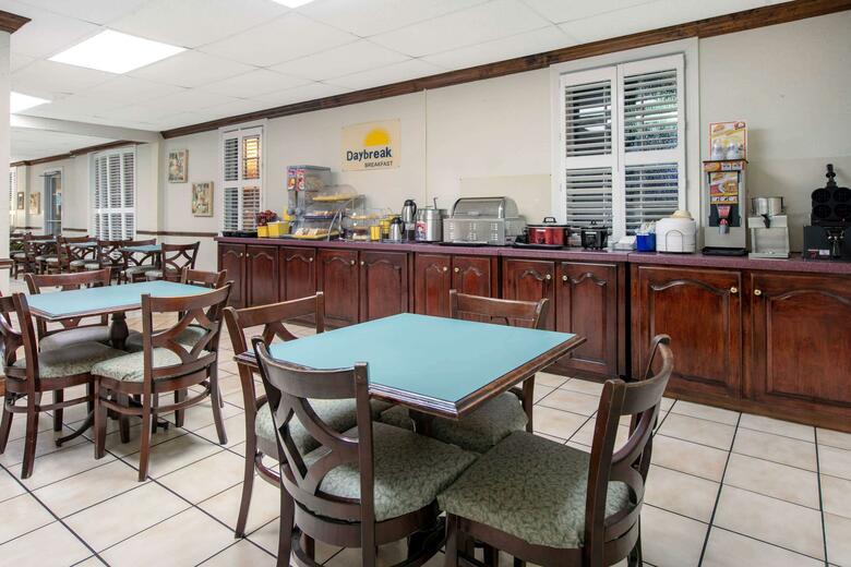 Hotel Days Inn