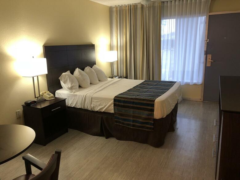 Hotel Days Inn