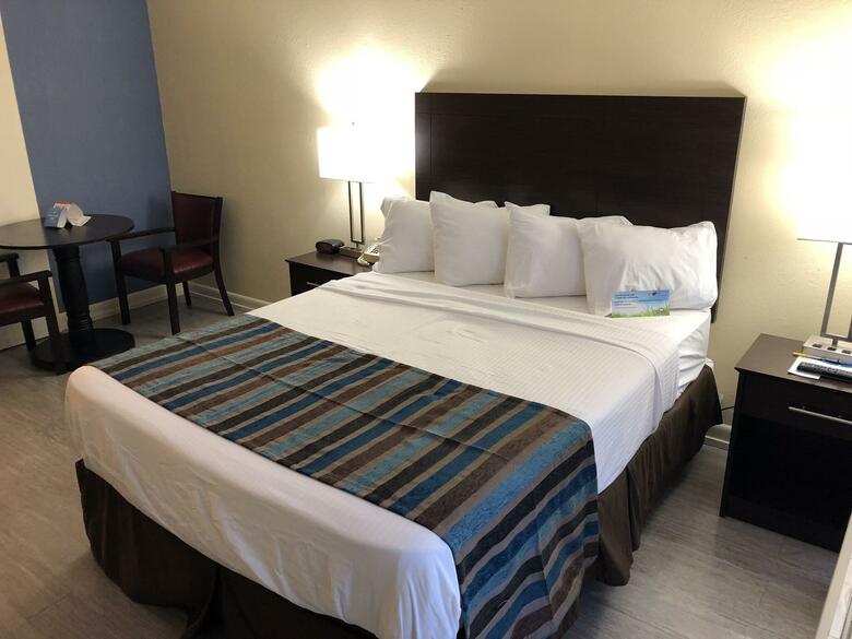 Hotel Days Inn