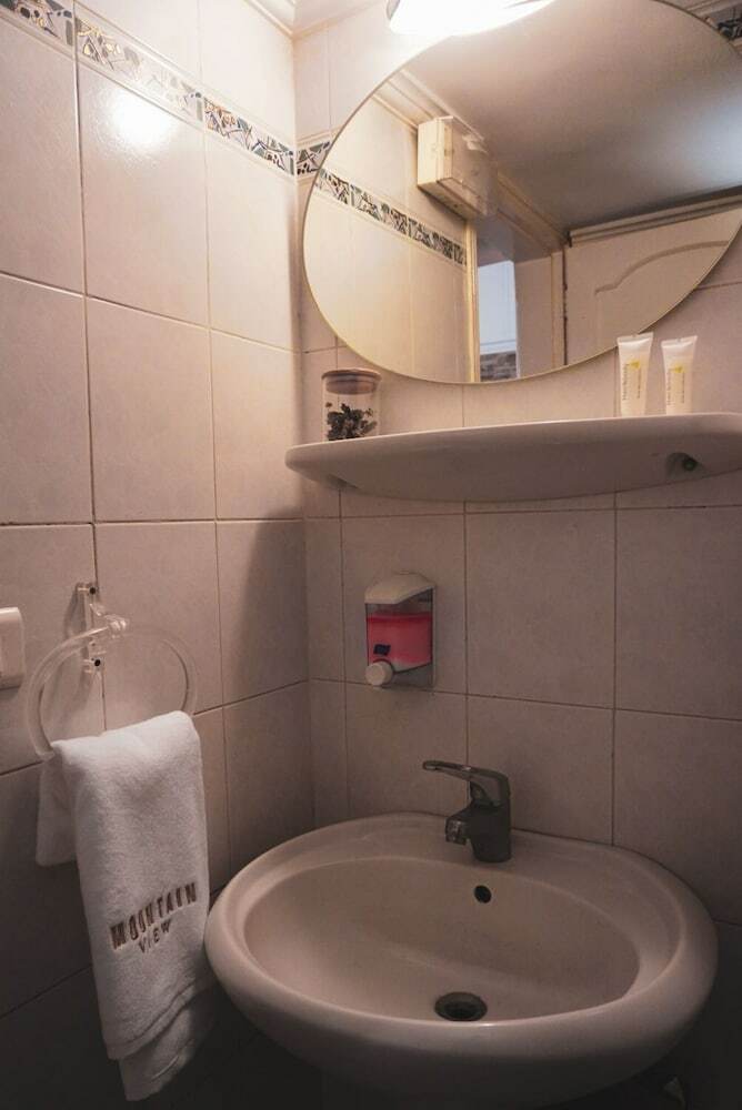 Mountain View Cedars