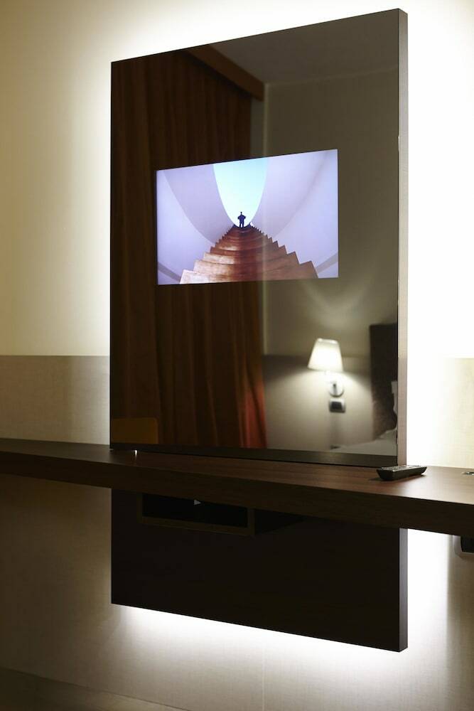 Hotel Rmh Modena Des Arts