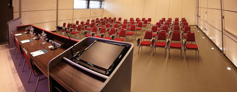 Hotel Rmh Modena Des Arts