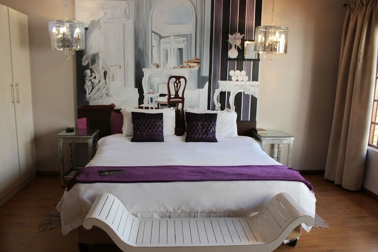 Bed & Breakfast House And Heart Guest House