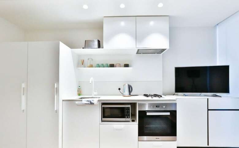 South Yarra Claremont Apartment