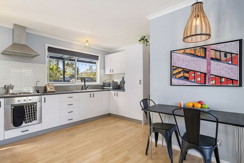 Three Beaches - Chic Eco Home Tasmania