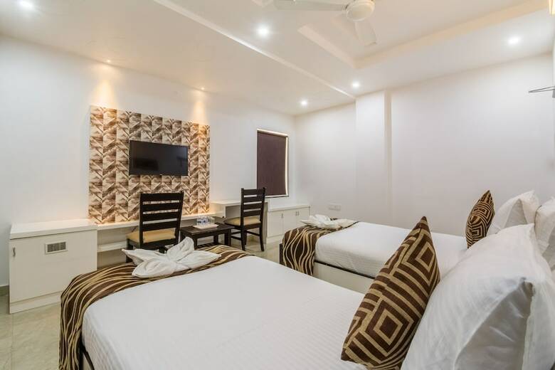 Hotel V Royal Park