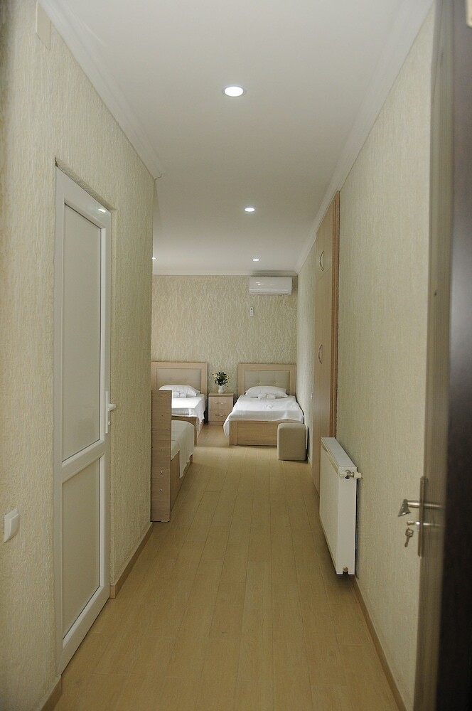 Pomegranate Hotel