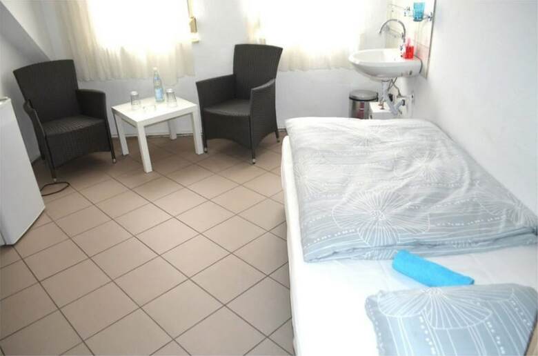 Pension Und Monteurzimmer Deutschhof