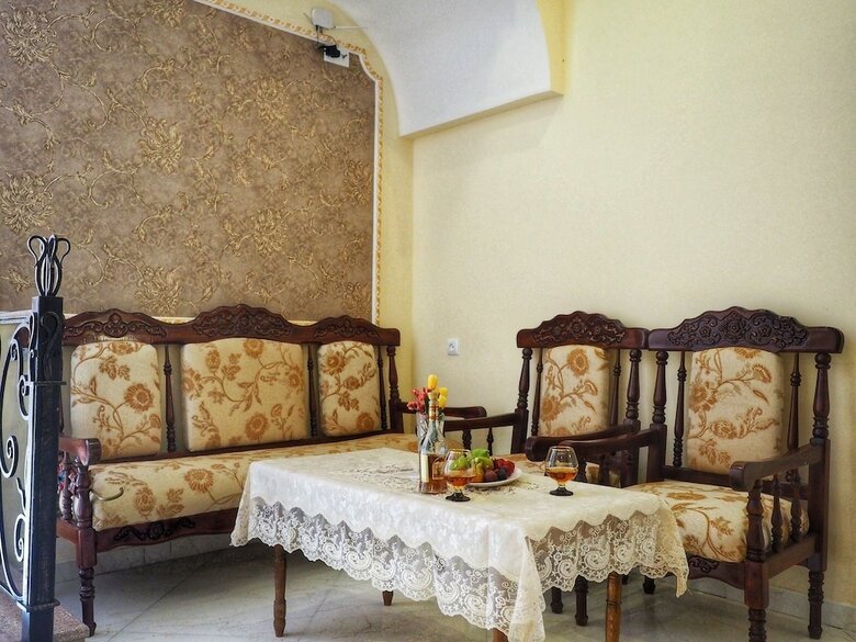 Kirch Hotel & Restaurant
