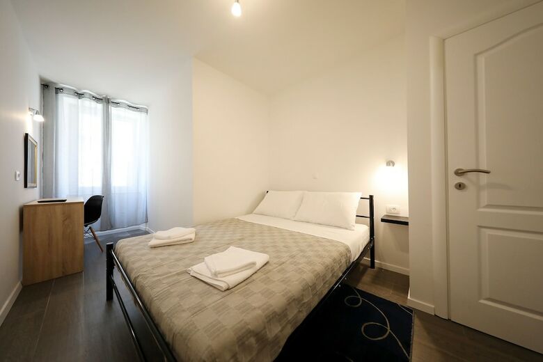 Hotel Pyrotima Apartments