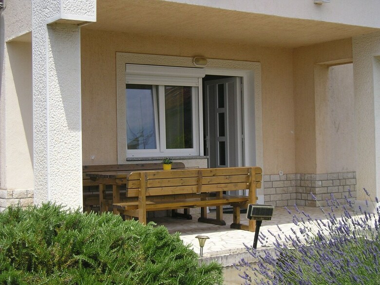 Apartments Milana