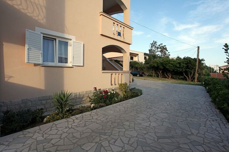 Apartments Jelkica