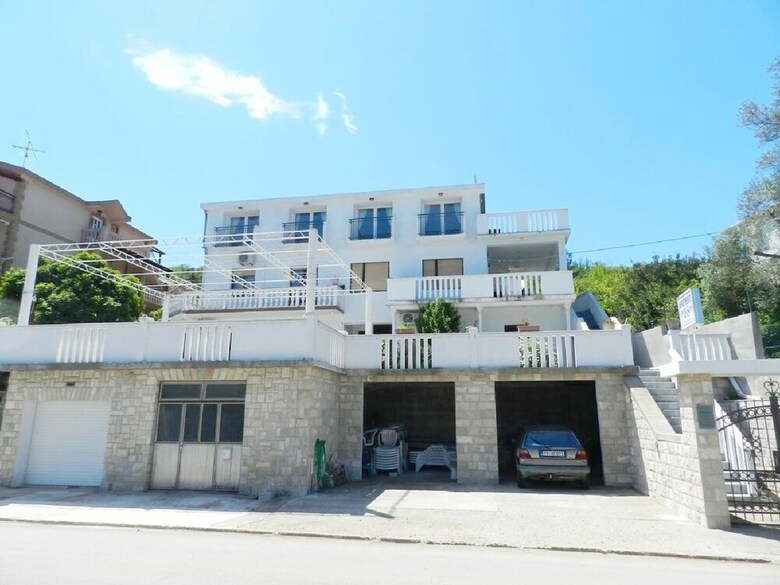 Apartments Klakor Ps