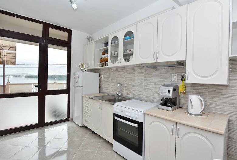 Apartments Klakor Ps