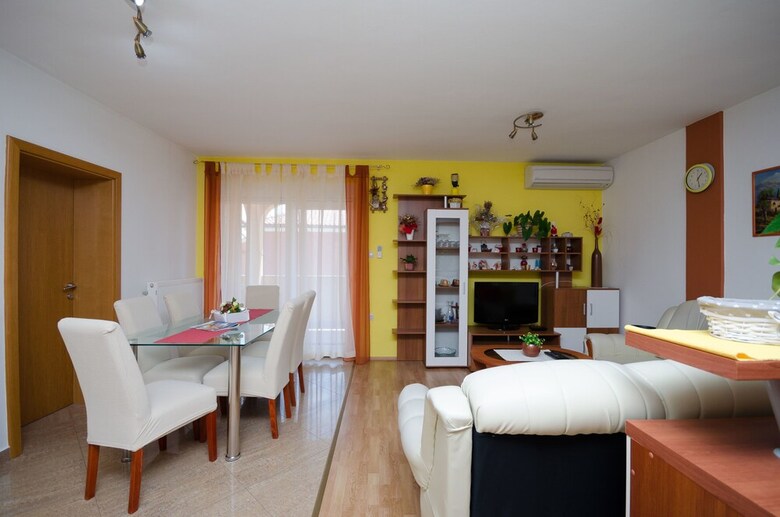 Apartments Mirjana