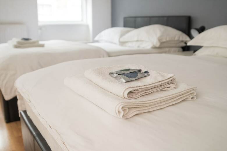 Spacious Studio Apartment Soho Square