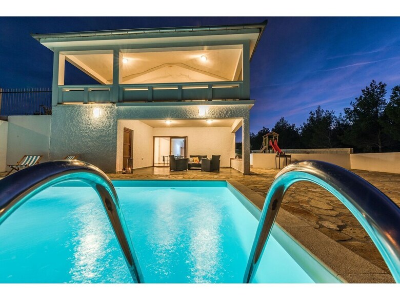 Villa More-with Pool And Garden