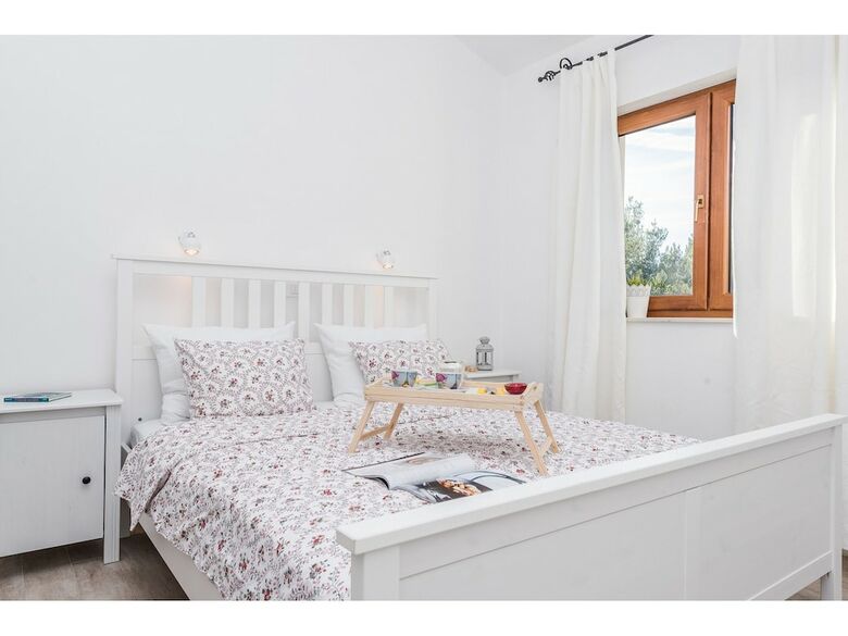 Villa More-with Pool And Garden