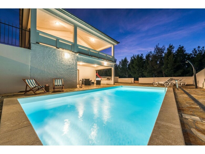 Villa More-with Pool And Garden