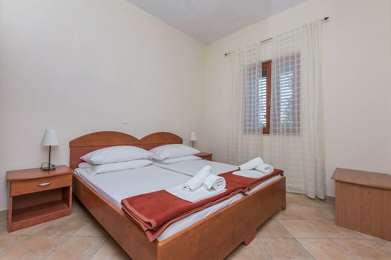 Apartments Ljiljana
