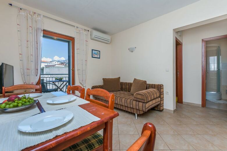 Apartments Ljiljana