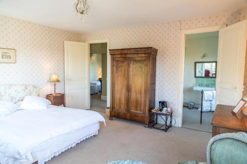 Bed & Breakfast Chambres D'hotes Ch�teau De La Puisaye
