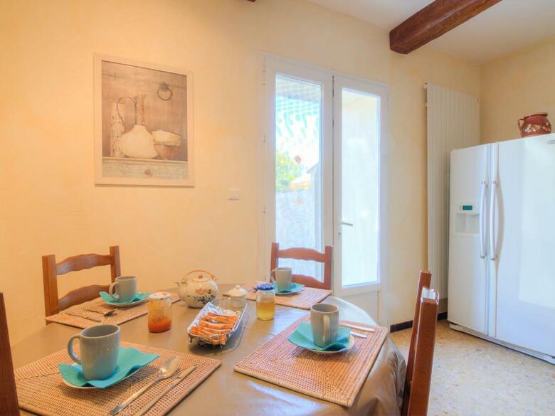 Holiday Home Mas De La Roque Althen Les Paluds