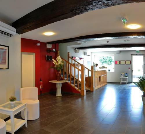 Hotel H�tel Burgevin