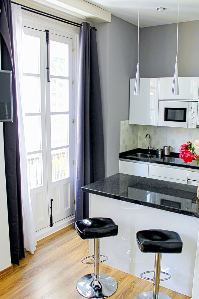 Apartamentos Living4malaga Carreteria 37